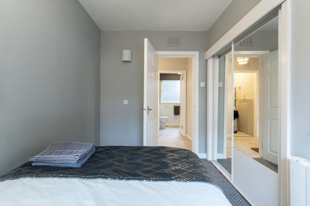 Ground-Fl Two Bedroom Apartment In ブリッジ・オブ・アーラン エクステリア 写真
