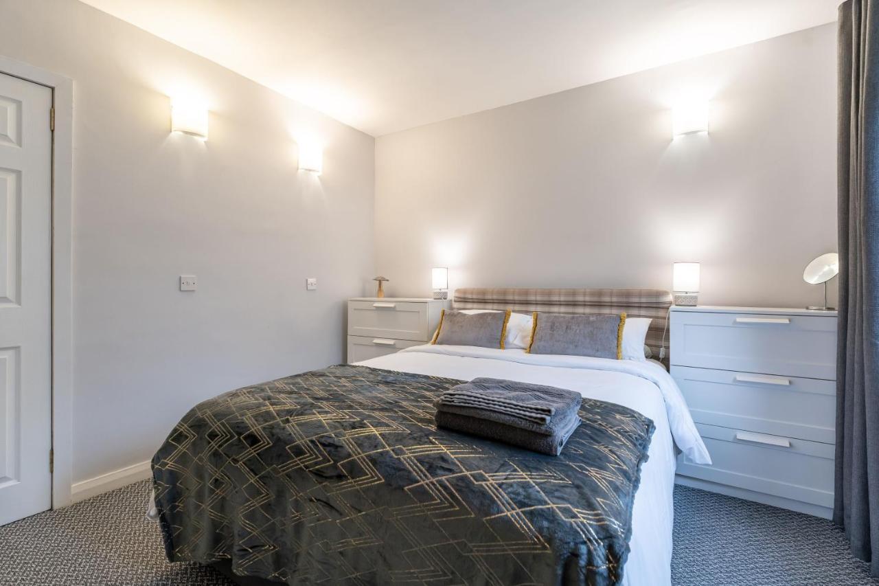 Ground-Fl Two Bedroom Apartment In ブリッジ・オブ・アーラン エクステリア 写真